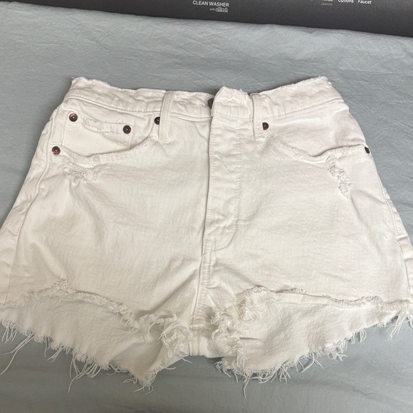 Abercrombie & Fitch Pants - Abercrombie & Fitch White Distressed Denim Shorts - Size 4 (27)